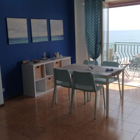 Beachfront Giardini Naxos Exterior foto